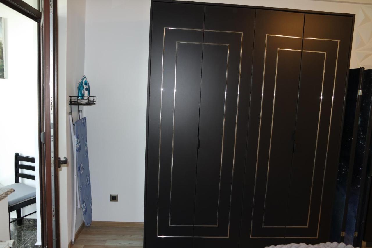 Apartment Ks Braşov Exteriör bild